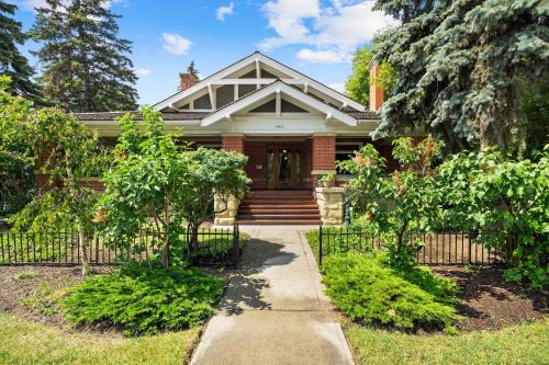 Historic Treend Residence in the heart of Mission Calgary