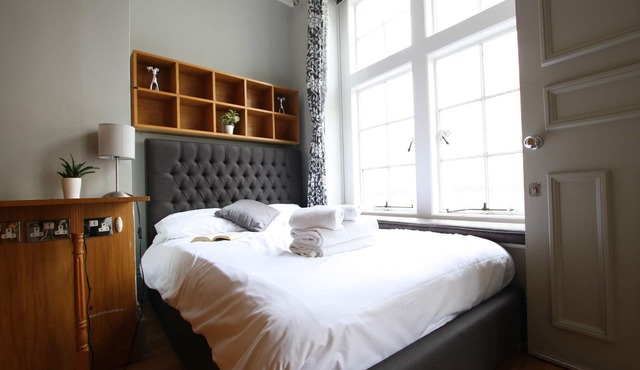 Historic two bed apartment in the City Centre