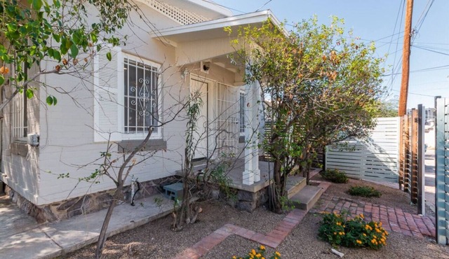 Historic University 2 Bedroom 2 Bath