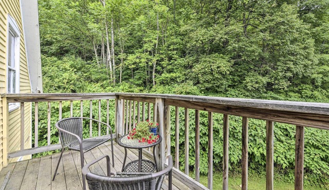 Historic Vermont Ski House w/Mountain Views!