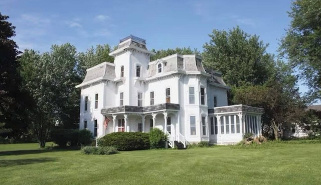 Historic Victorian farmhouse house on 10 acres in the FLX.