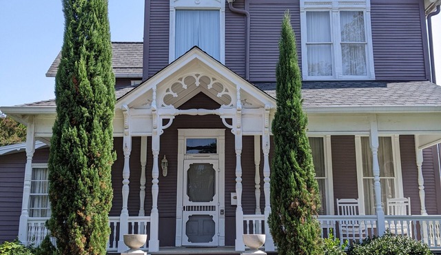 Historic Victorian Home near UNA and Downtown