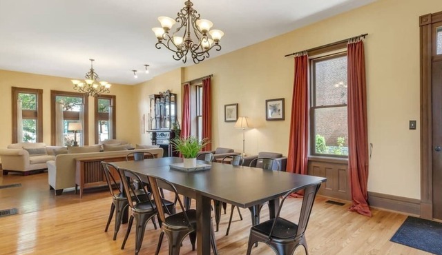Historic Victorian | Lafayette Square | 5 Bedroom