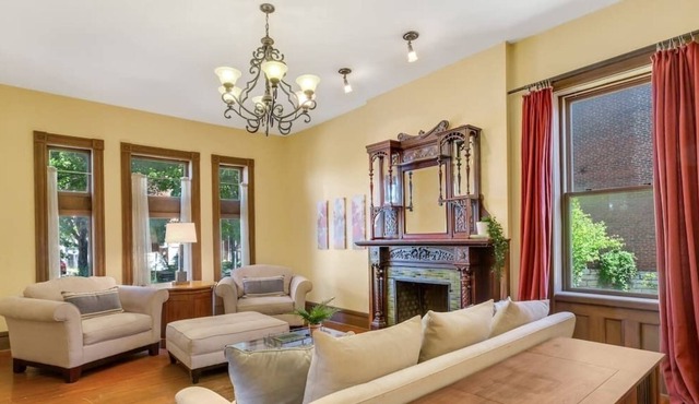 Historic Victorian | Lafayette Square | 3 Bedroom