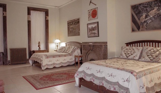 Historic Victorian Stay in Shamokin