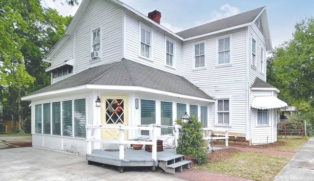 Historic Victorian Oasis Downtown High Springs