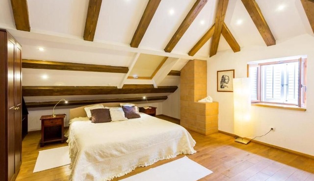 Historic Villa/garden/hot tub-5min from old town&beach