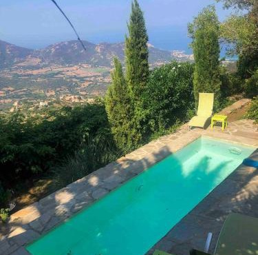 Historic Villa In Sant Antonino With Sea Views