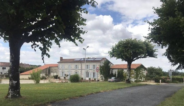 Historic village house - indoor pool ideal for 2 families