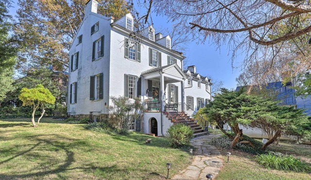 Historic Warrenton Home w/Patio & Hot Tub!