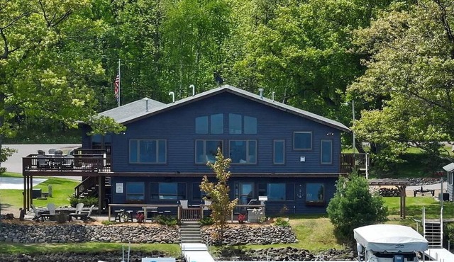 Historic Waterfront Estate on Grindstone Lake
