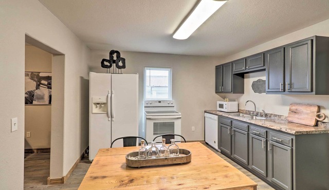 Historic West Plains Home: Walk to MSU + Dtwn