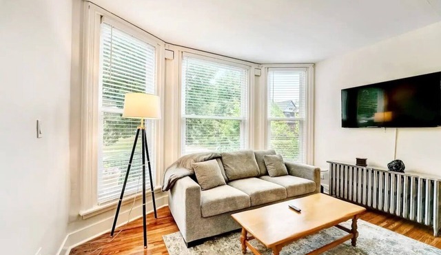 Historic West Village Getaway in Downtown Buffalo!