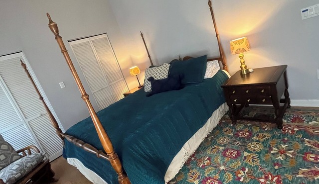 Historic Wheeler House - Stay right in the heart of the historic district