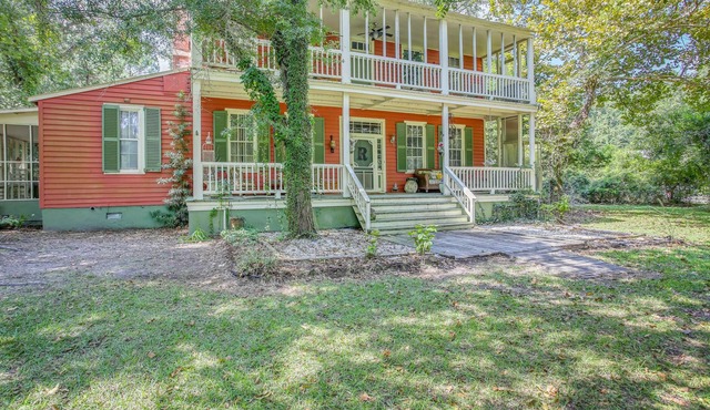 Historic Winnabow Home w/ Screened Porches!