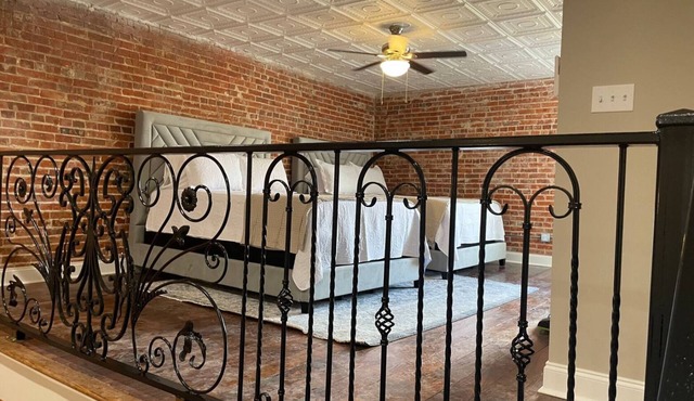 Historic Worthmore Suite A