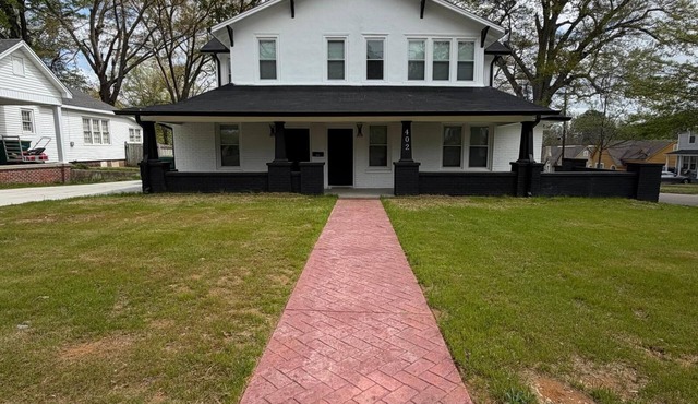 Historical 7-Bedroom Retreat in the Heart of Tupelo - Sleeps 10-20!