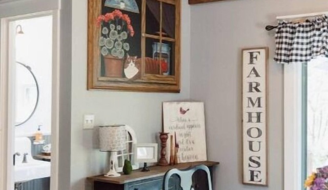 Historical and Spacious Shabby Cabin Retreat! Modern Amenities