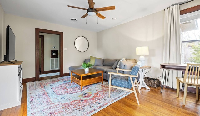 Historical Charm, Comfy & Very Clean 1BRnless than10 min drive to Hospitals