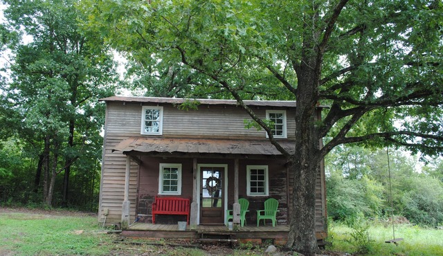 Historical Farm Cottage Retreat near Clemson