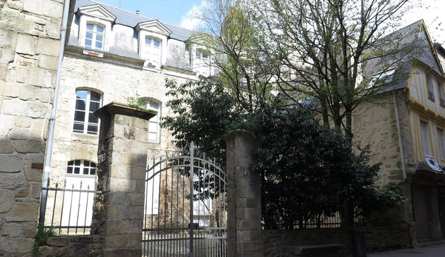 HISTORICAL HEART APARTMENT/PARKING