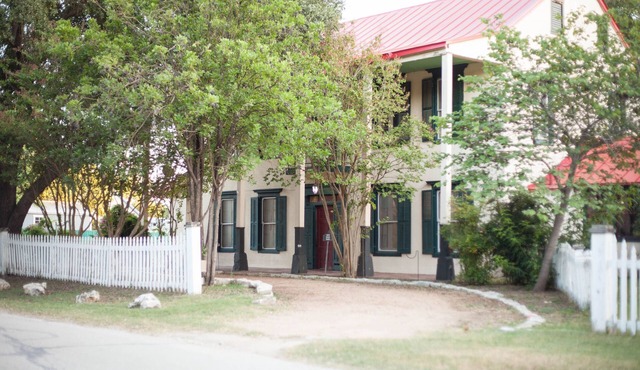 Historical Hotel Tarde in the heart of Castroville (Entire Hotel)