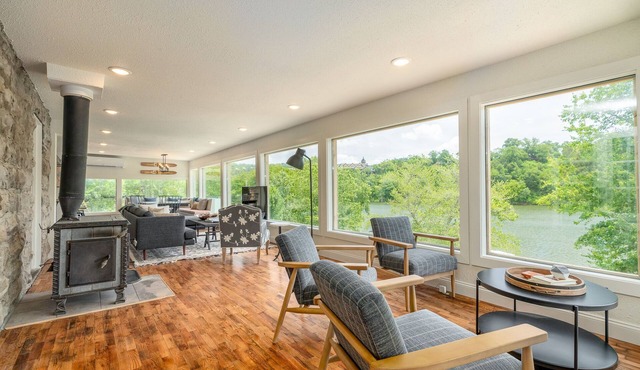 Historical LAKEFRONT Luxury 7 Bedroom - Eureka!