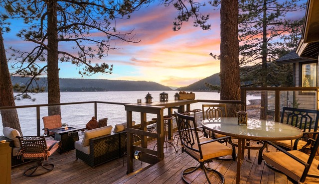Historical Luxury Lakefront Villa, ' THE POINT'