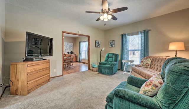 Historical West Mineral Escape with Porch!