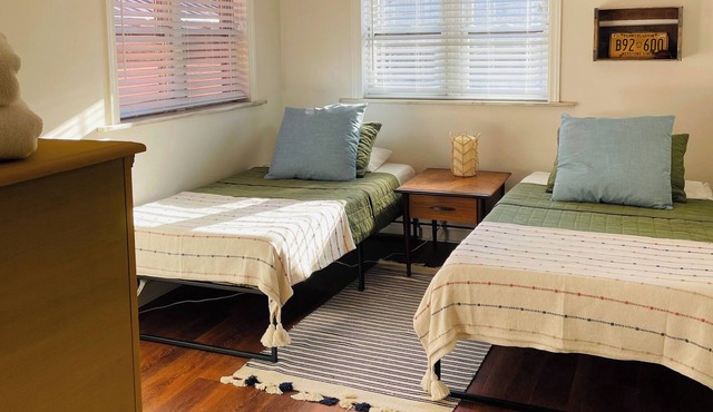 Historically Charming 2 bedroom Apartment in the heart of Uniontown