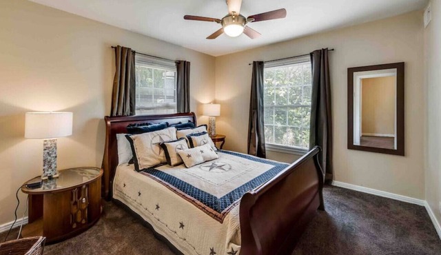 HistoricTownhome+Close2White Rock Lake+3Queen Beds