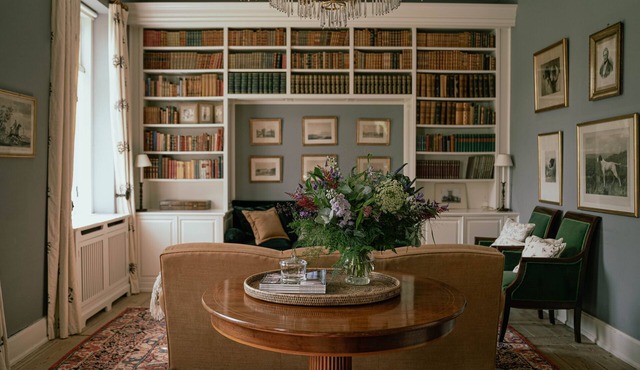 Historisk Gods på Lolland med Egen Park og Skov