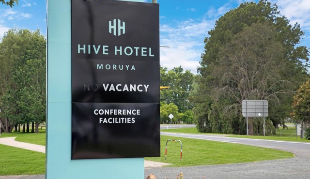 Hive Hotel, Moruya