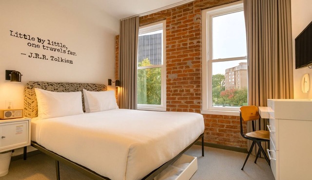 Hive King, Hotel Hive, Welcoming Ambience, Steps to National Mall