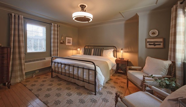 Hiwassee Room on Lookout Mountain