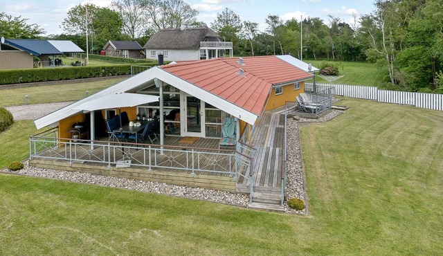 "Hjalmar" - 400m from the sea by Interhome