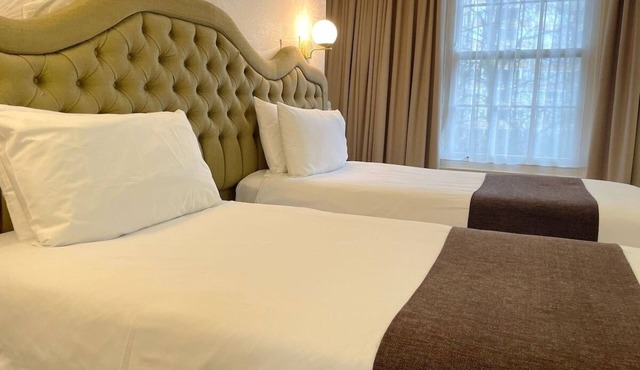 HNFC Stays - Royal En-Suit with wet room