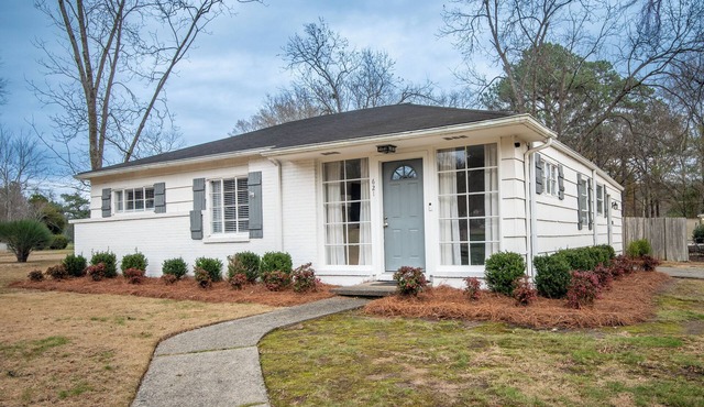 Hoadley Home- Family/Games/Driveway/Wifi/Crestline