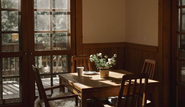 Hobart Peak Cabin w/Jacuzzi and Wood Stove at Green Springs Inn