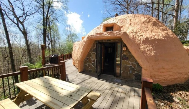 Hobbit Hole on 15 acres