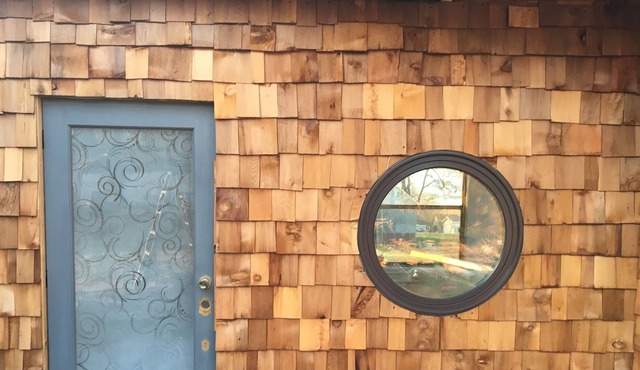 Hobbit House in the HeartLand