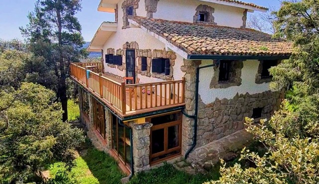 Hobbitton, dream villa in the Sierra de Guadarrama.