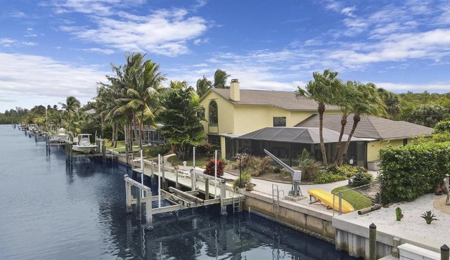 Hobe Sound 9245 Treasure Coast Waterfront Vacation Rental by Unique Vaca Stay