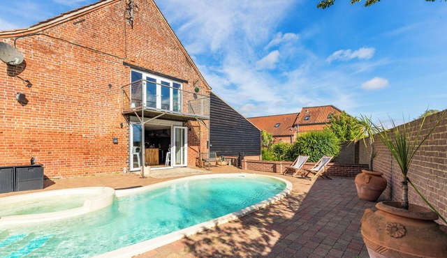 Hobland Barns by Leap Escapes