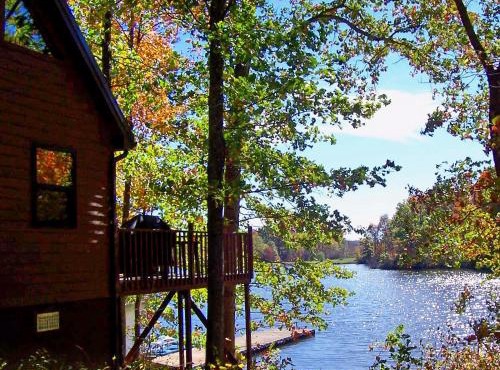 Hocking Hills Lake Gem with Hot Tub, Dock, 100 Acres