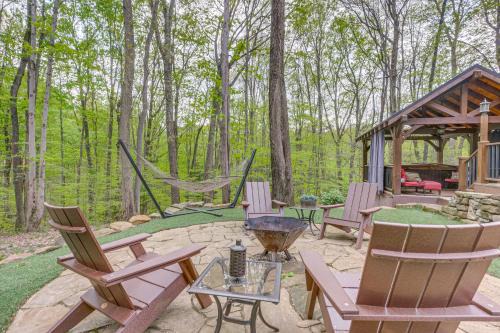 Hocking Hills 'Social Distance Cabin' w/Hot Tub