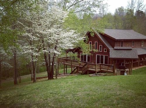Hodge Podge Lodge