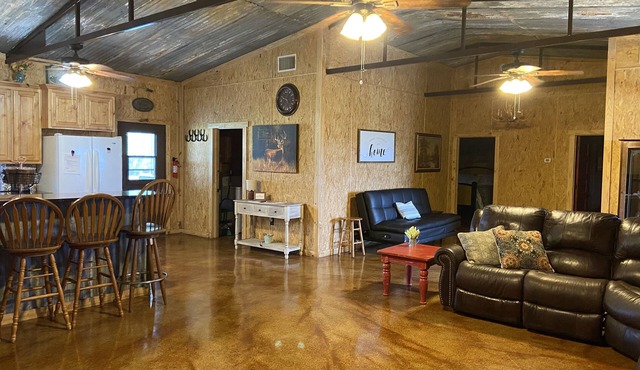 Hoegger’s Rustic Retreat is in the country with lots of wildlife & room to roam!