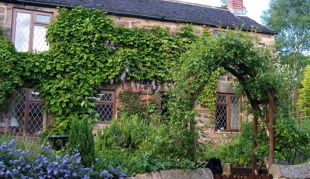Hog Cottage is an idilic Derbyshire Luxury Holiday Cottage