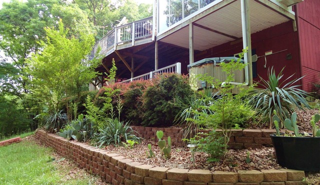 Hog Heaven-Lower Level of Private Home- Lakefront